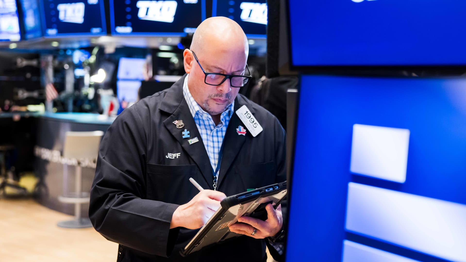 The Fed's Rate Game is a Scam Designed to Steal Your Wealth