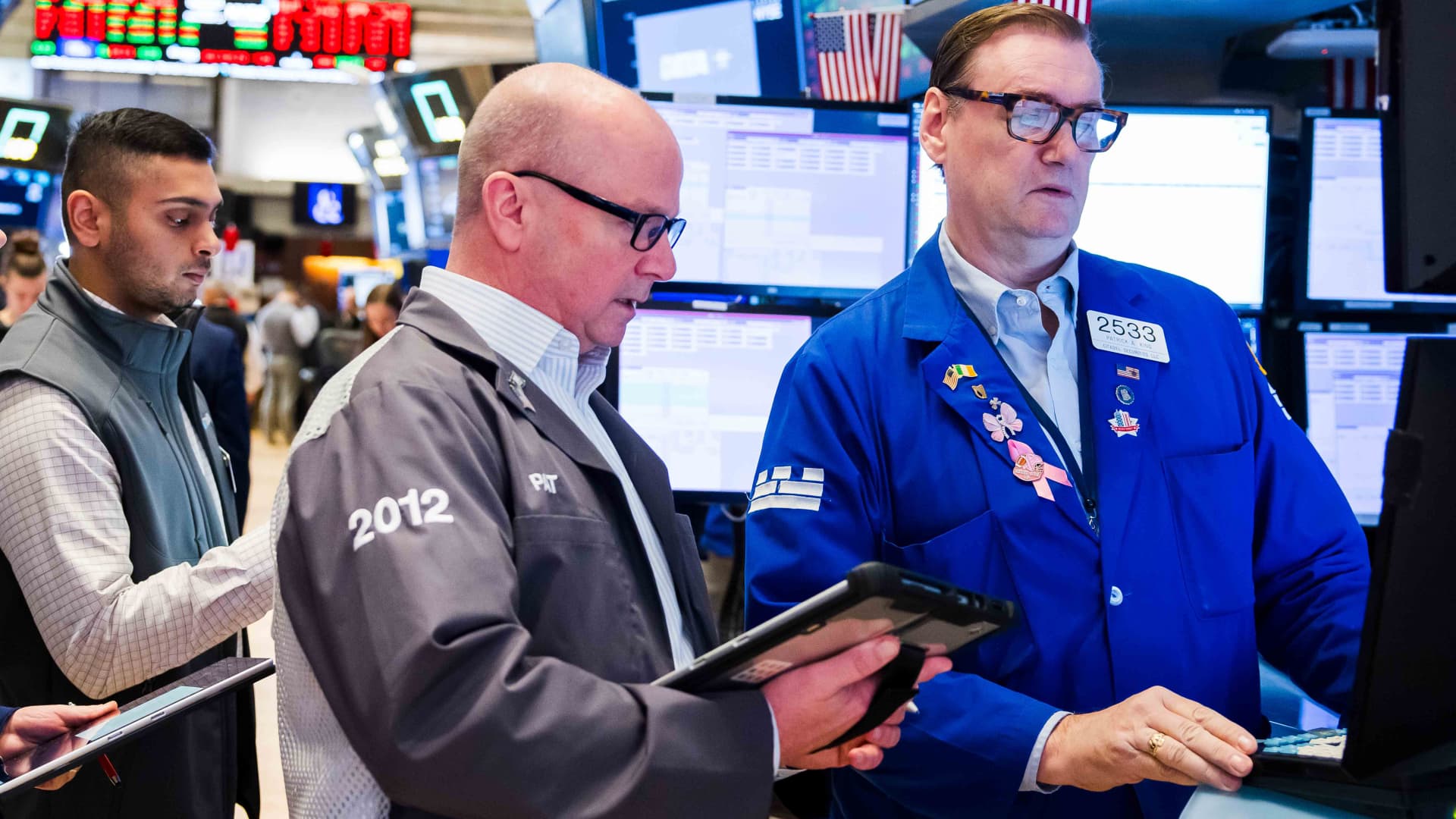 AI Bubble Fears Ignite Market Inferno: Dow Plunges 600 Points as Tech and Bitcoin Crumble