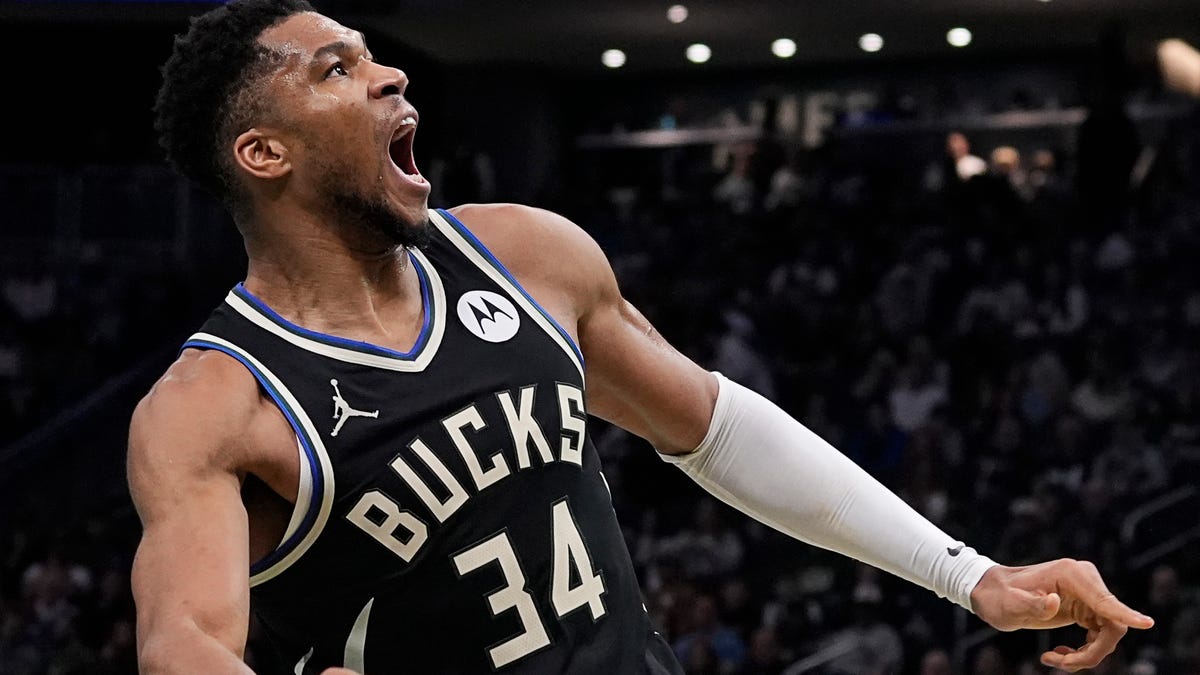 NBA SHOCKWAVE: Bucks-Lakers Showdown Ignites Championship Scrutiny!