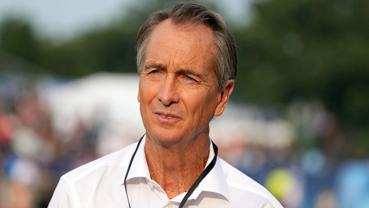 NFL Officials Ignite Firestorm: Cris Collinsworth Rips 'Terrible' Call That Gifted Eagles Victory Over Lions