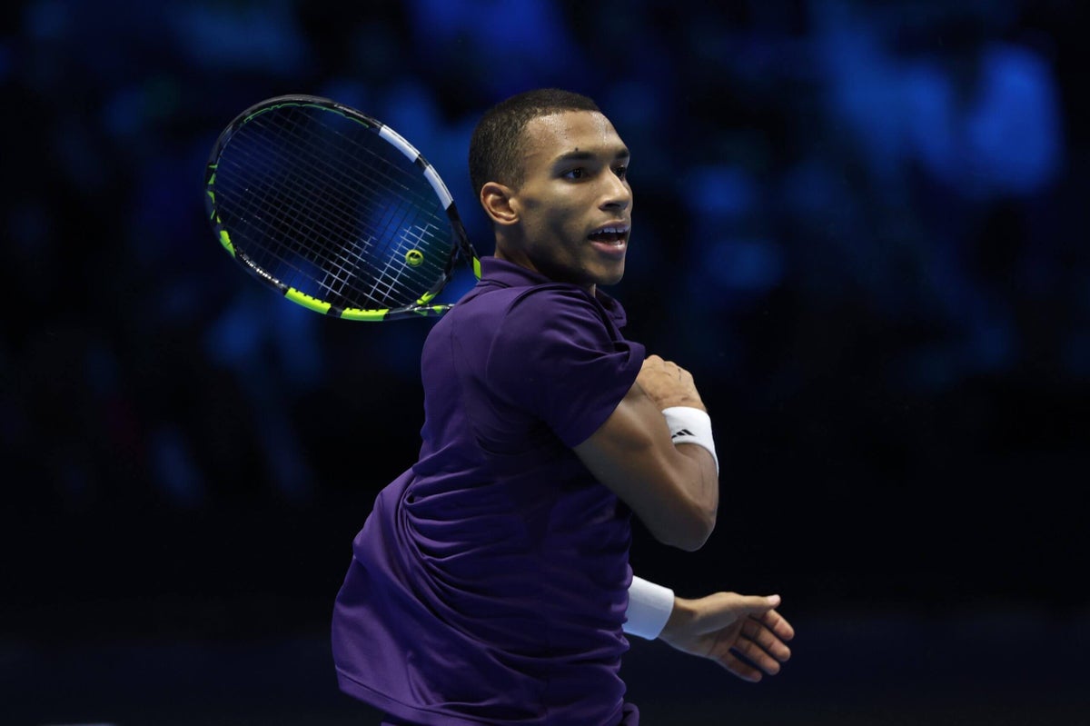 Auger-Aliassime STUNS Zverev, Setting Up BLOCKBUSTER Clash with Alcaraz at ATP Finals!