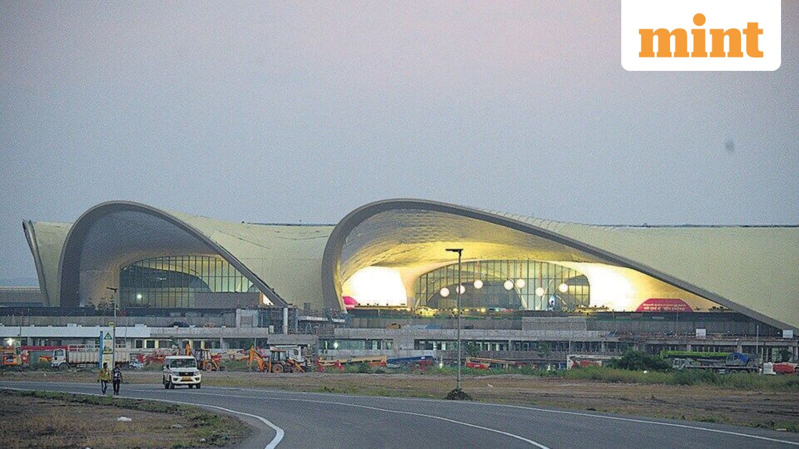 AIR TRAVEL REVOLUTION: Navi Mumbai Airport Set to Transform Mumbai's Connectivity, IndiGo Leads the Charge!