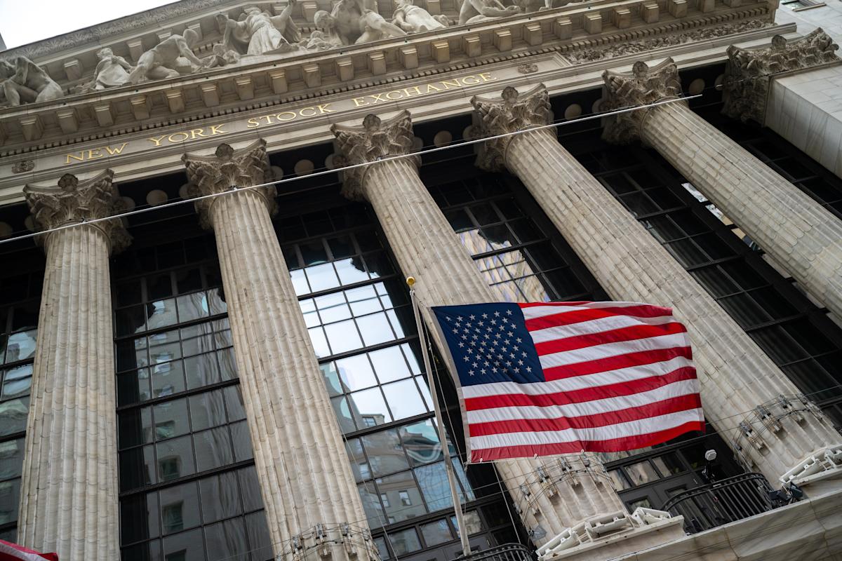 AI Bubble Pop? Dow Plunges Amid Nvidia Fears