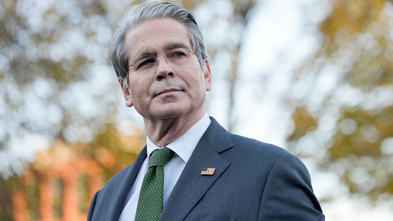 Trump's $2,000 Tariff Dividend is Coming: Get Ready for a Game-Changer by Mid-2026 Amid Economic Warning!