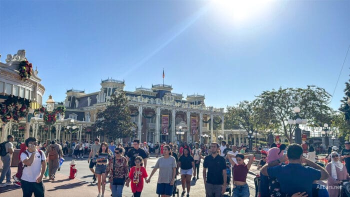 Disney World Christmas Crowds Trigger Safety Concerns