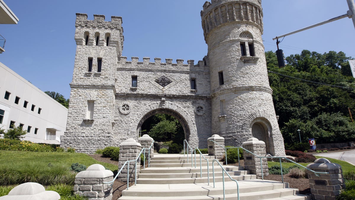 Local News is a Lie; This Anchor's Exit Proves It