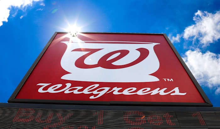 The Christmas Scam: Why Stores Stay Open for Corporate Profit