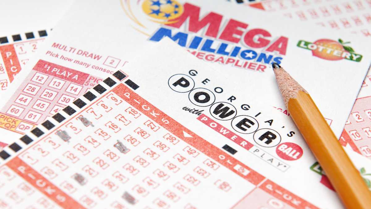 Powerball's Billion-Dollar Scam Exploits Working Class Desperation