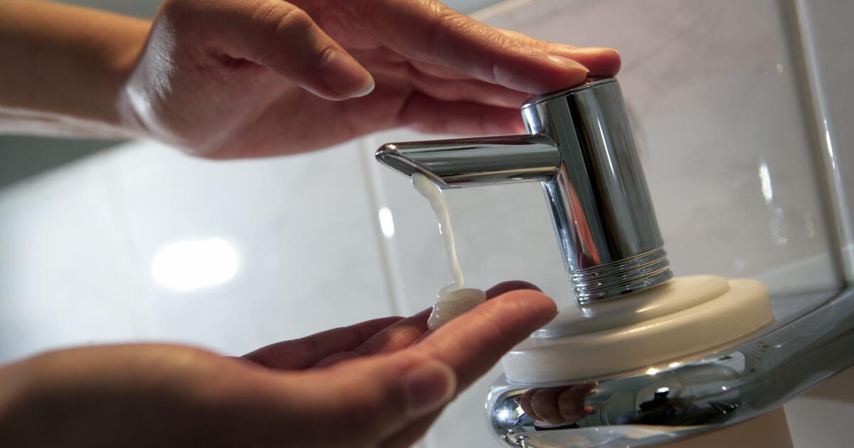 Stomach Bug Cover-Up: Officials Downplay New Norovirus Strain