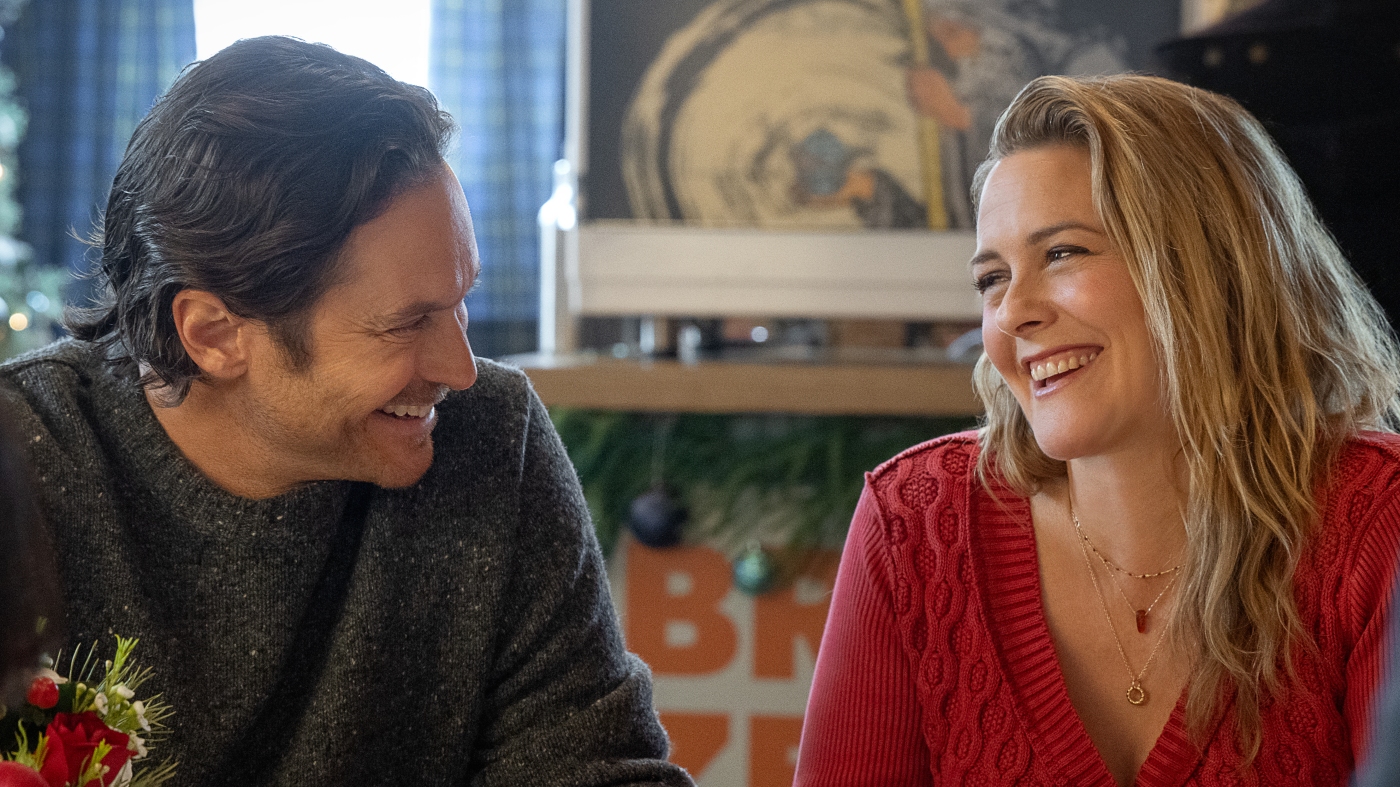 Hollywood's Christmas Scam Is Recycled Nostalgia