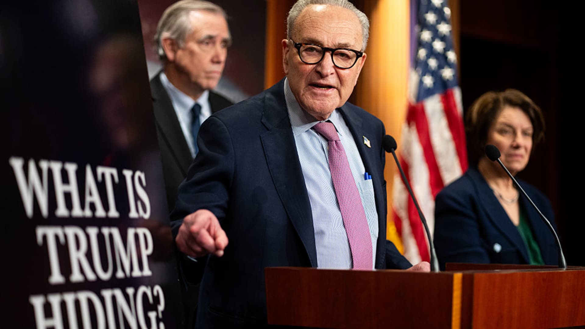 Democrats Threaten Shutdown Over ICE Funding After Minneapolis Shooting