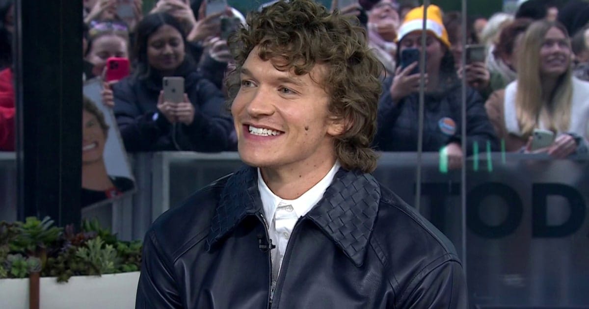 Real-Life Hockey Player Comes Out, Citing 'Heated Rivalry'