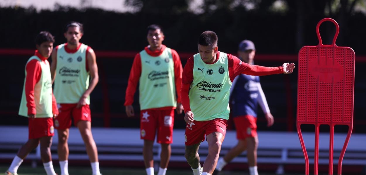 Chivas Prepares for Clash Against San Luis in Clausura 2026