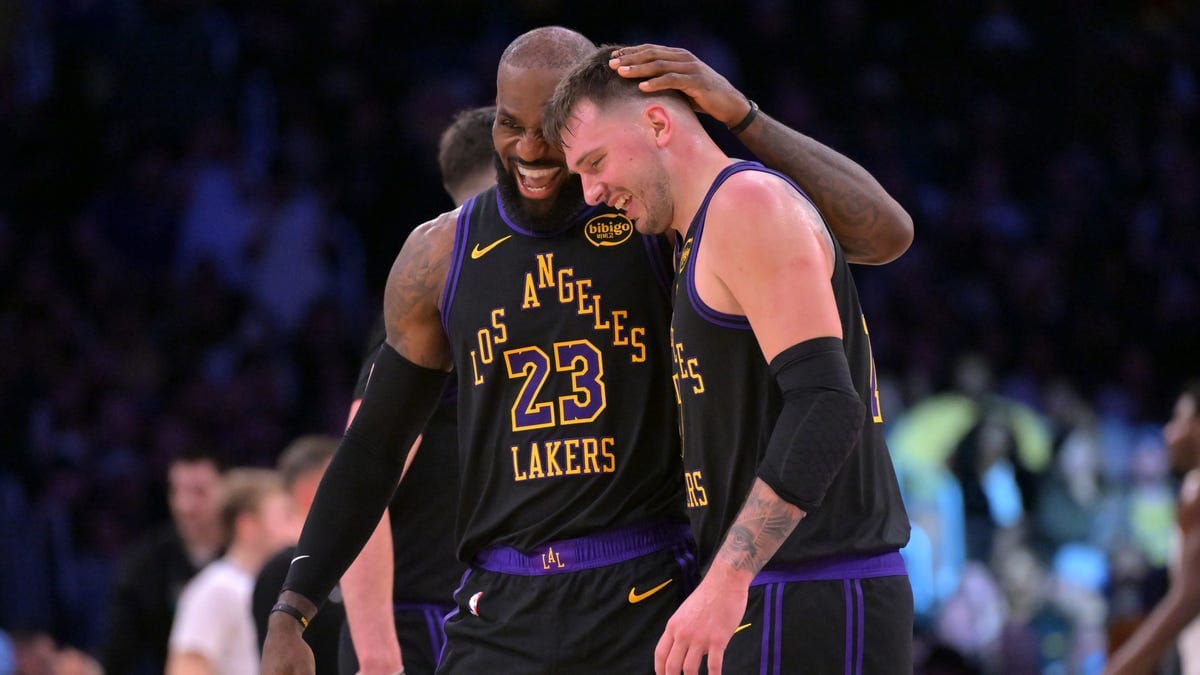 Doncic's 42 Points Marred by Injury in Lakers' Loss to Kings