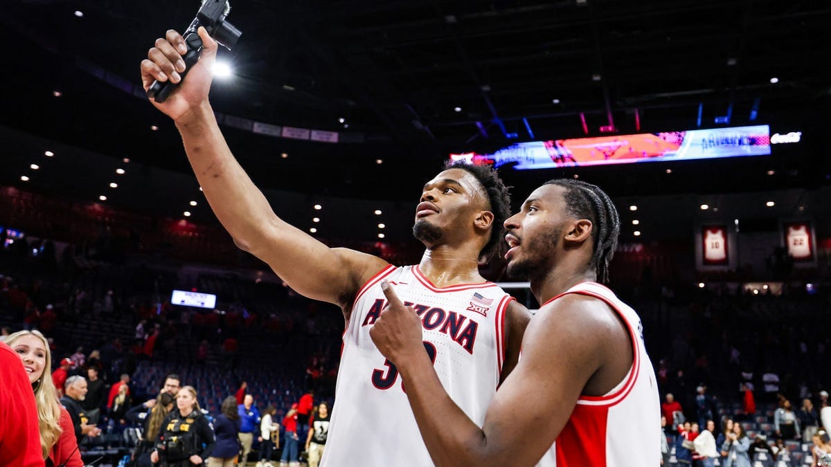 No. 1 Arizona Basketball Faces UCF on the Road