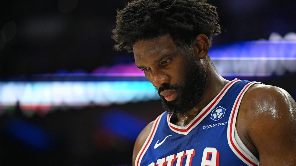 Rockets Eye Crucial Road Win Against Short-Handed 76ers