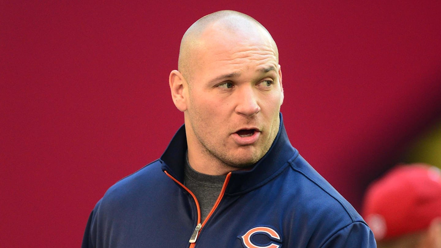 Urlacher Discusses Bears' Playoff Prospects, Crowd Noise Impact