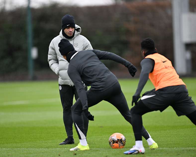 Rosenior's Chelsea Debut in FA Cup Amidst Early Season Tumult