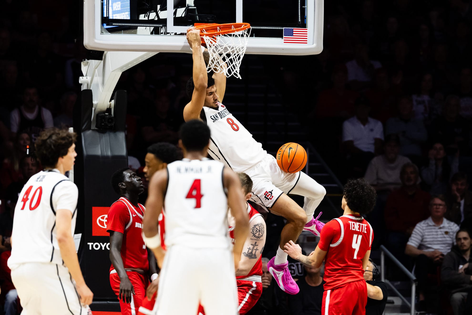 SDSU Basketball Faces Grand Canyon Amidst Mountain West Lead