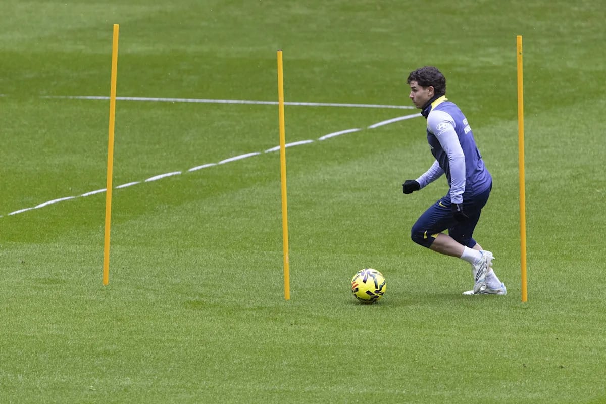 Atletico Madrid Faces Alaves Amidst League Pressure