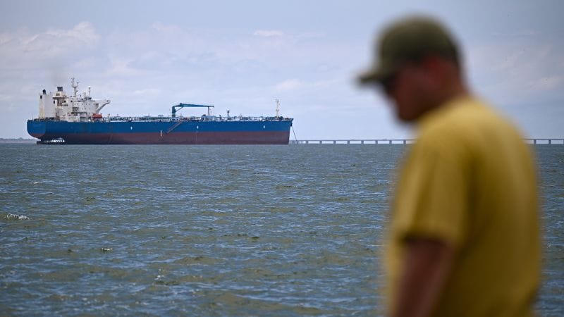 Trump's Venezuela Oil Gamble Sparks Global Panic