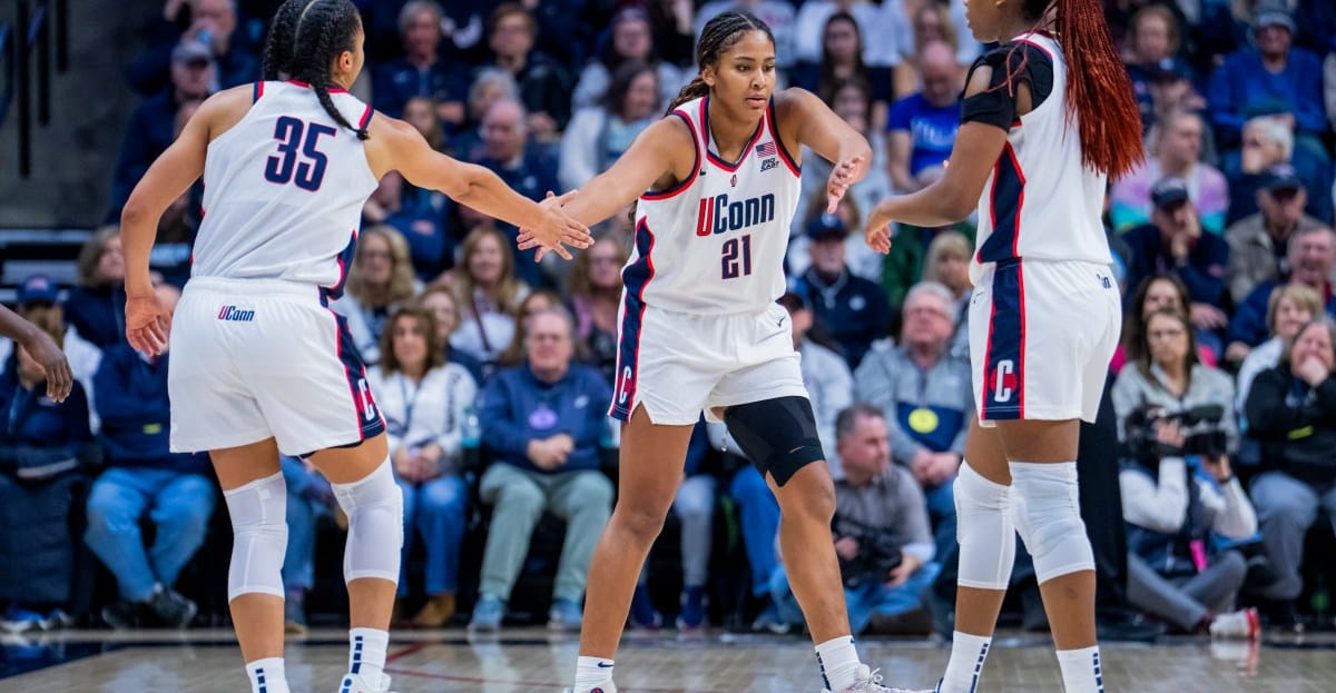 College Hoops Honors MLK Day with Premier Matchups