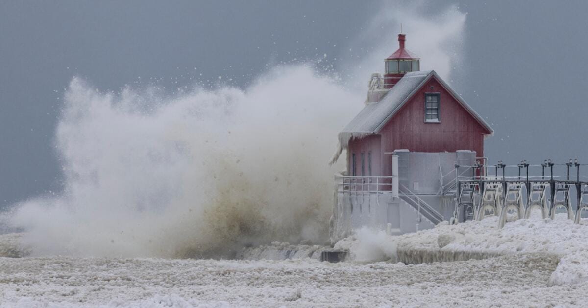 Polar Vortex Fuels Dangerous Winter Storm Across US
