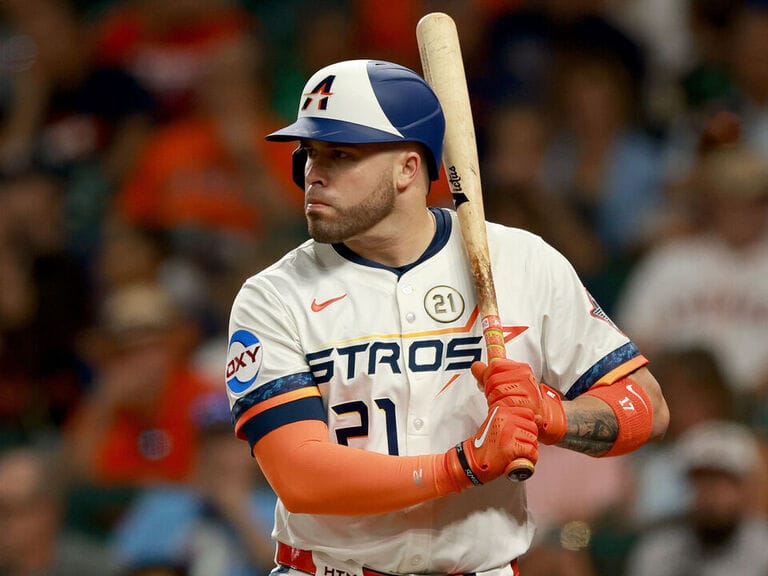 Twins Secure Catcher Victor Caratini on Two-Year, $14M Deal