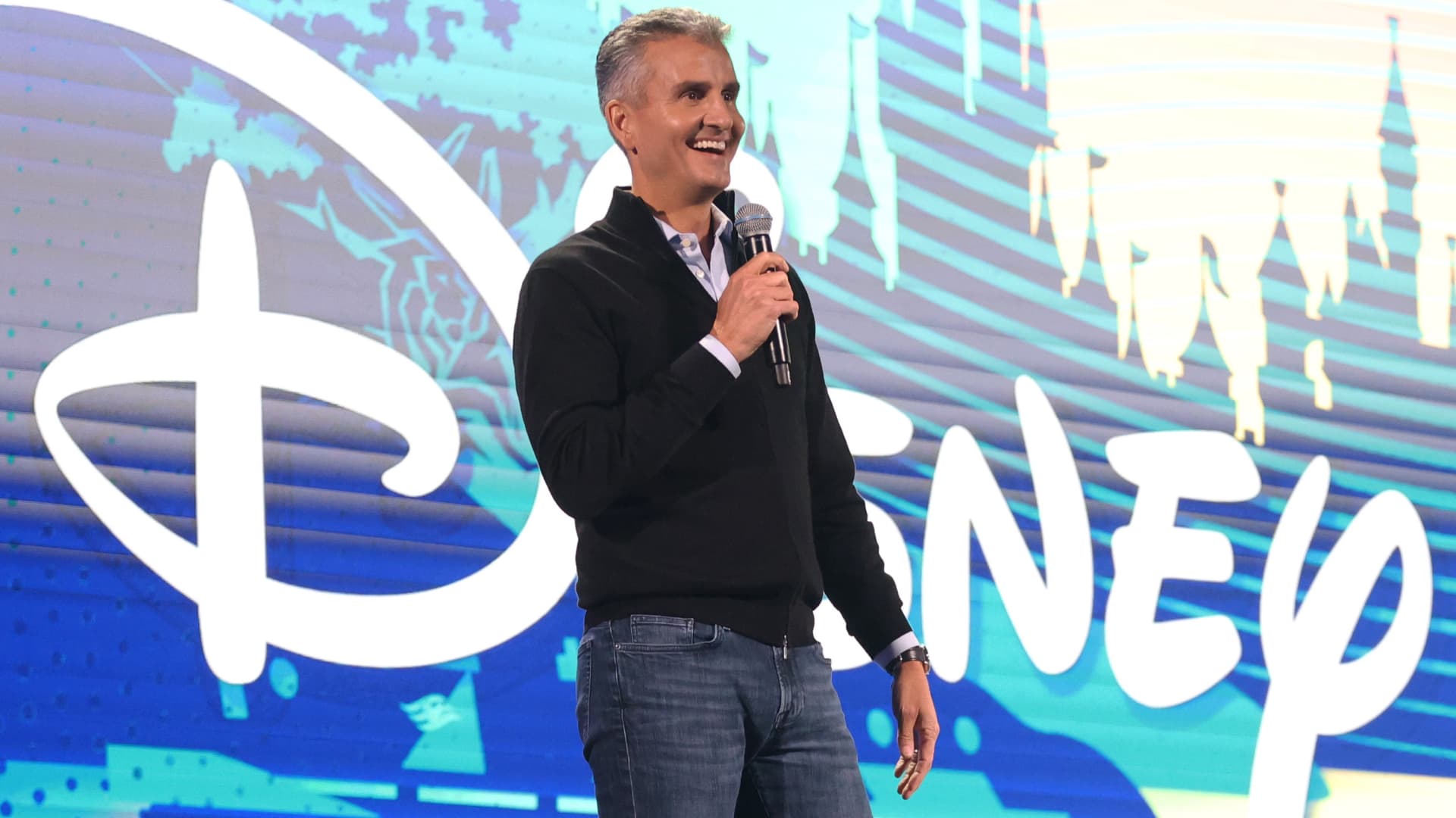 Disney Announces CEO Transition Amidst Earnings Report, Signaling Strategic Focus for Future Leadership
